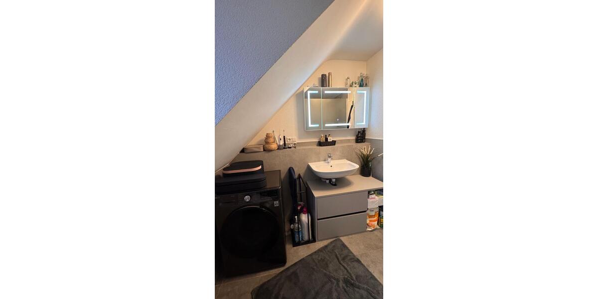 Dachgeschoßwohnung Plochingen - 2.5 Zimmer, 65 m&sup2;, 1.100&euro; | Angebot:25371392