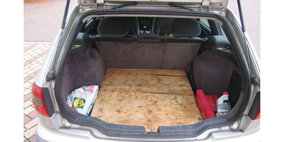 Volvo V40 327.123 km 1.829 &euro; Eningen unter Achalm 72800