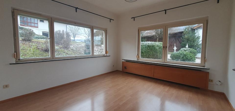 Erdgeschoßwohnung Burladingen - 3.5 Zimmer, 96 m&sup2;, 820&euro; | Angebot:25088759