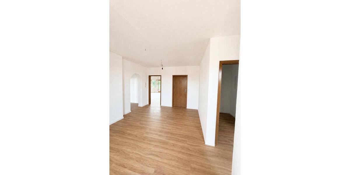 Dachgeschoßwohnung Kirchheim unter Teck - 4 Zimmer, 146 m&sup2;, 1.850&euro; | Angebot:27543065