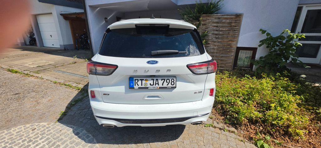 Ford Kuga 40.000 km 22.999 &euro; Riederich 72585