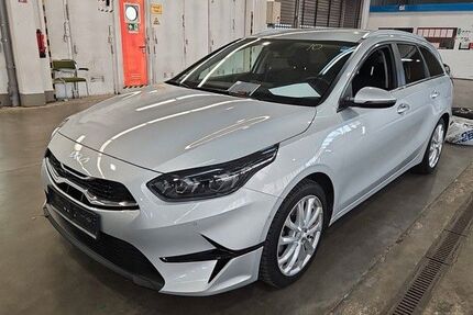 Kia ceed / Ceed 50.000 km 22.699 &euro; Reutlingen / Mittelstadt 72766