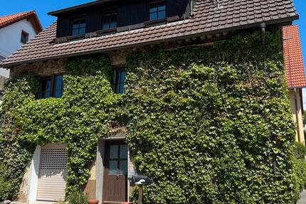Haus Rottenburg am Neckar - 4 Zimmer, 100 m&sup2;, 1.000&euro; | Angebot:26581930