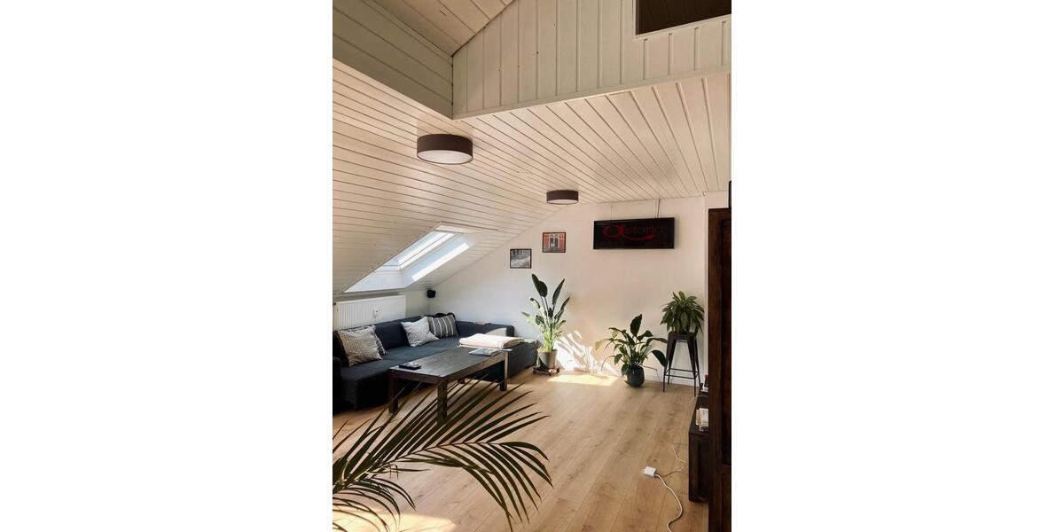 Dachgeschoßwohnung Tübingen Derendingen - 2.5 Zimmer, 65 m&sup2;, 1.250&euro; | Angebot:26019856