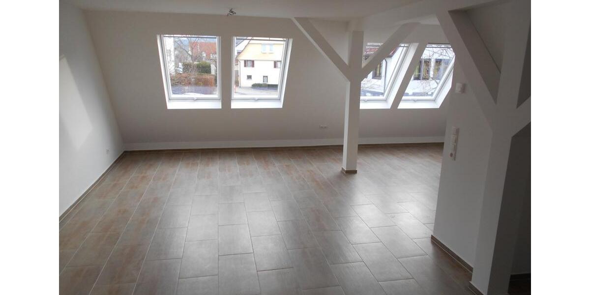 Dachgeschoßwohnung Holzmaden - 2 Zimmer, 58 m&sup2;, 690&euro; | Angebot:25543340