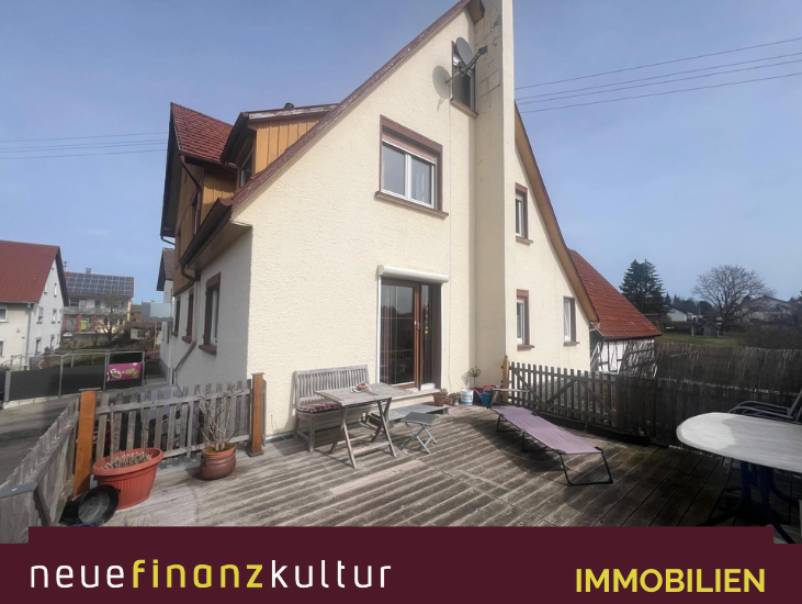 Einfamilienhaus Bad Urach - Hengen Hengen - 9 Zimmer, 228 m&sup2;, 325.000&euro; | Angebot:25560415