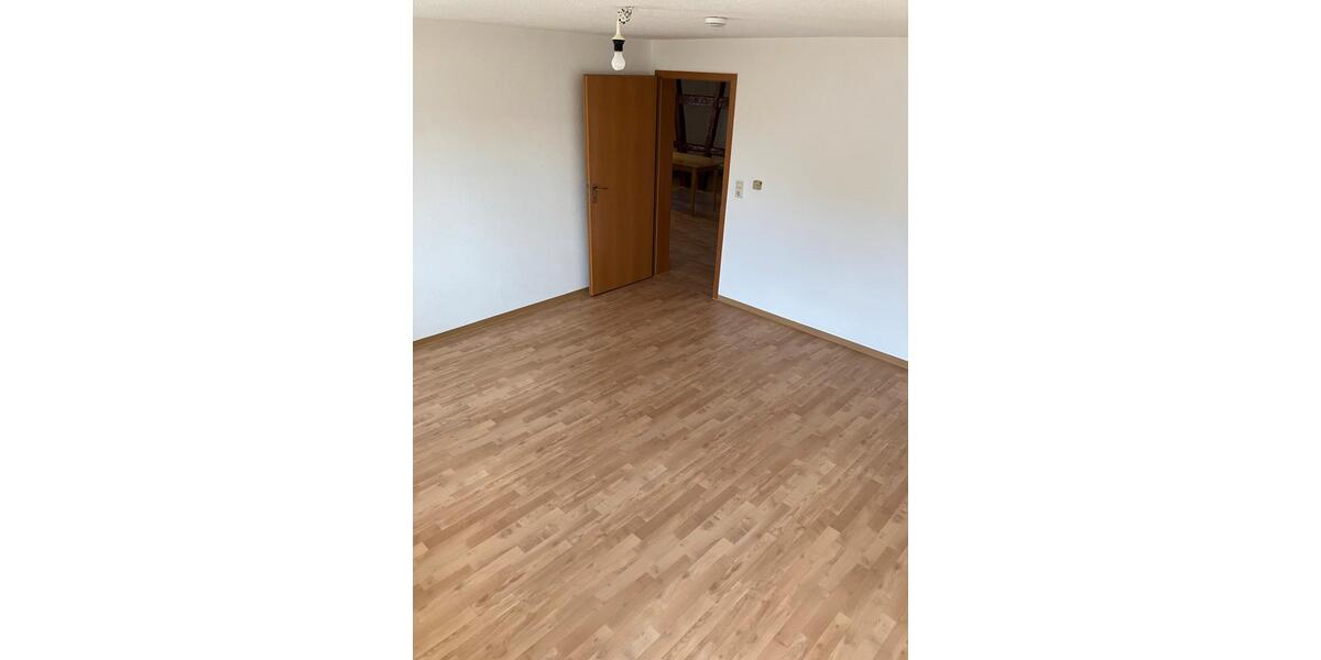 Hochparterre Hohenstein - 3 Zimmer, 89 m&sup2;, 650&euro; | Angebot:25566796