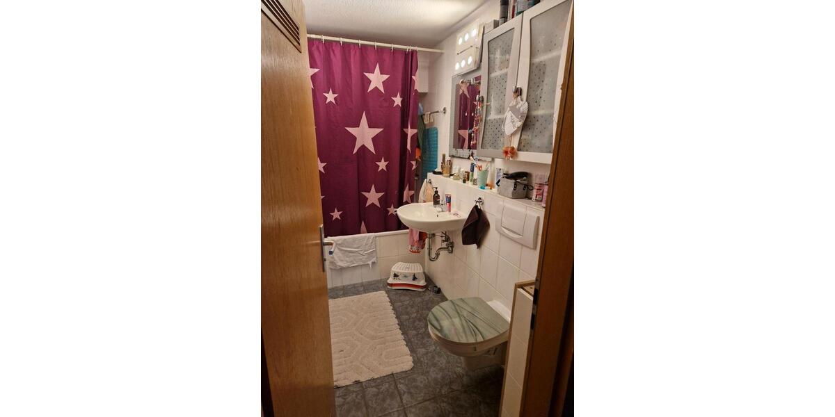 Etagenwohnung Rottenburg am Neckar - 3 Zimmer, 77 m&sup2;, 1.237&euro; | Angebot:27608573