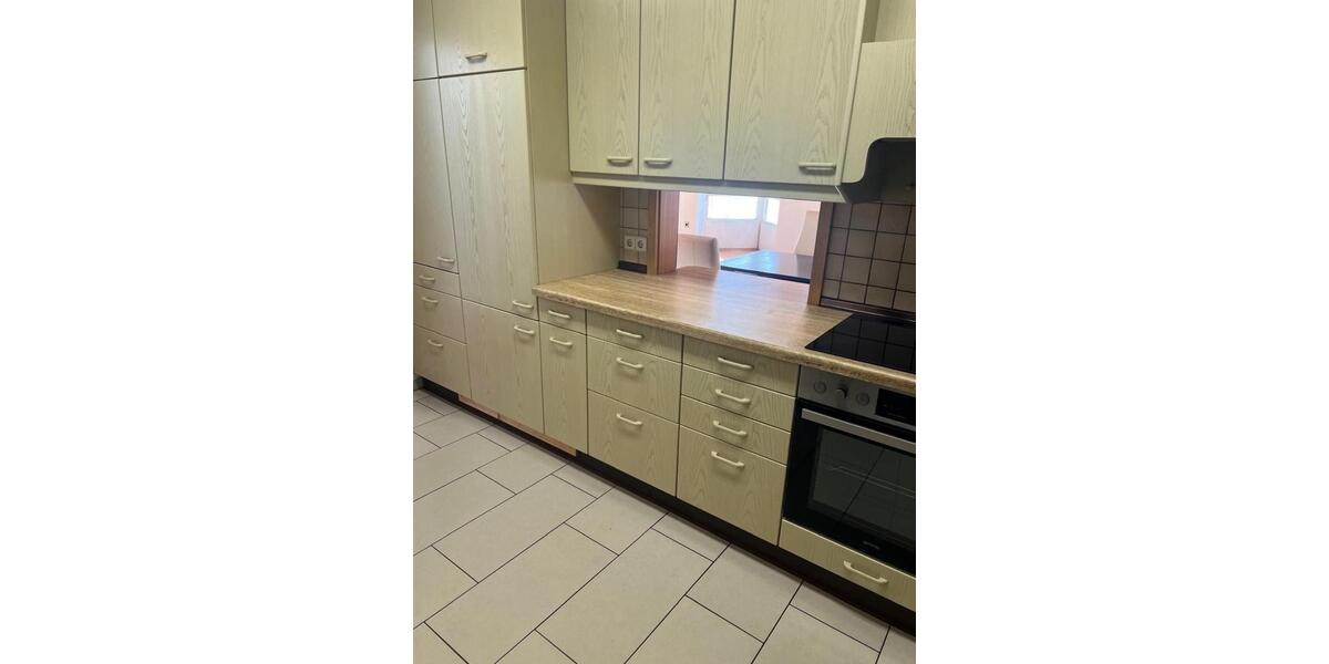 Etagenwohnung Böblingen - 5 Zimmer, 160 m&sup2;, 1.499&euro; | Angebot:25713647