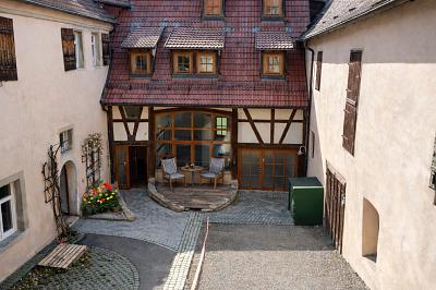 WOHNEN IM SCHLOSS - Mehrfamilienhaus, Wohnhaus Hirrlingen | Angebot:26421165