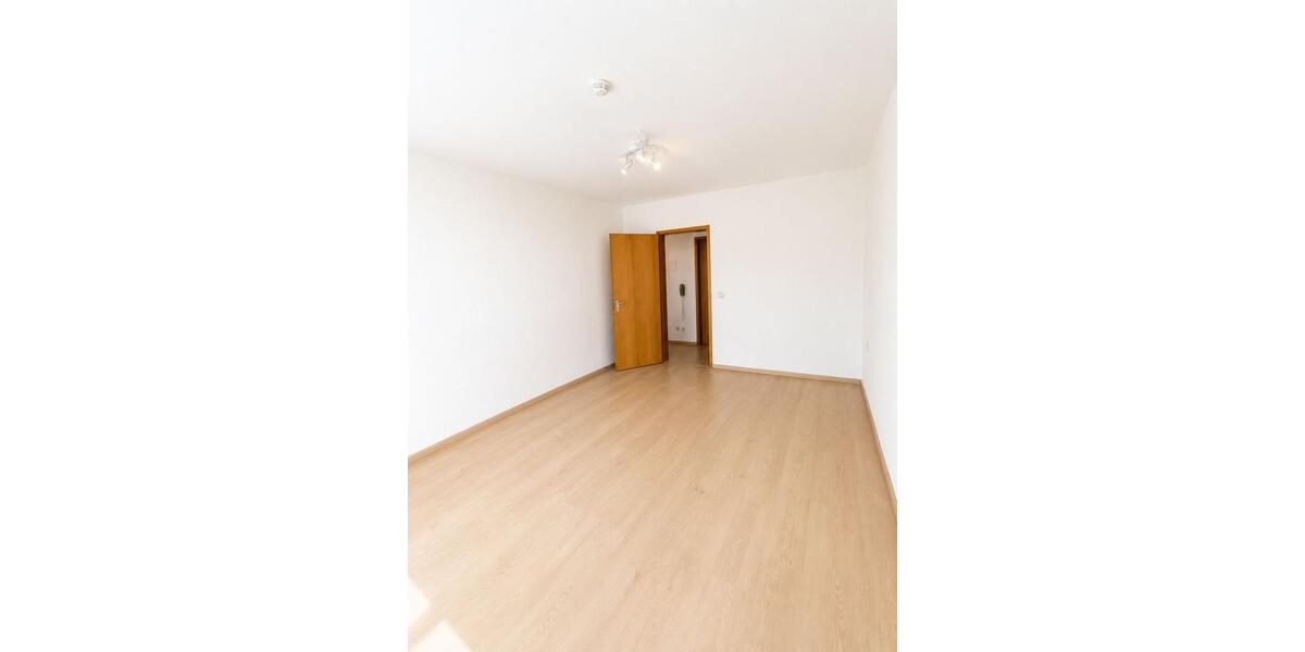 Erdgeschoßwohnung Esslingen am Neckar Brühl - 2.5 Zimmer, 65 m&sup2;, 900&euro; | Angebot:26612879
