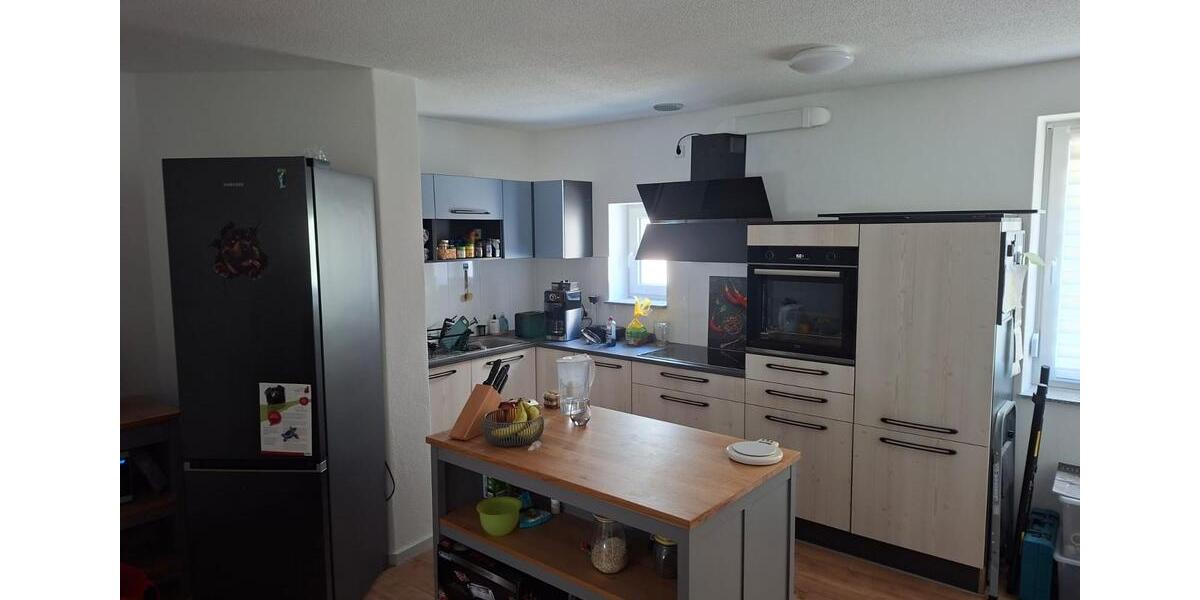 Erdgeschoßwohnung Hechingen - 4.5 Zimmer, 140 m&sup2;, 1.250&euro; | Angebot:27544032