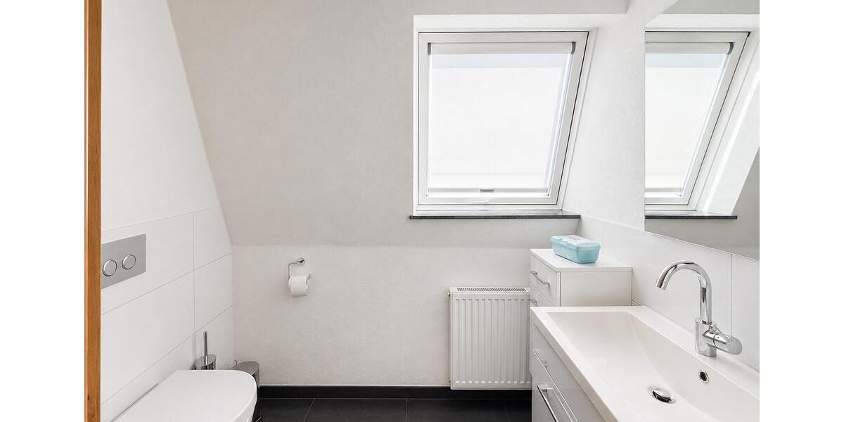 Einfamilienhaus Steinenbronn - 5 Zimmer, 230 m&sup2;, 2.700&euro; | Angebot:26574367