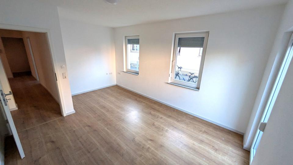 Erdgeschoßwohnung Hechingen - 4.5 Zimmer, 140 m&sup2;, 1.250&euro; | Angebot:27544032