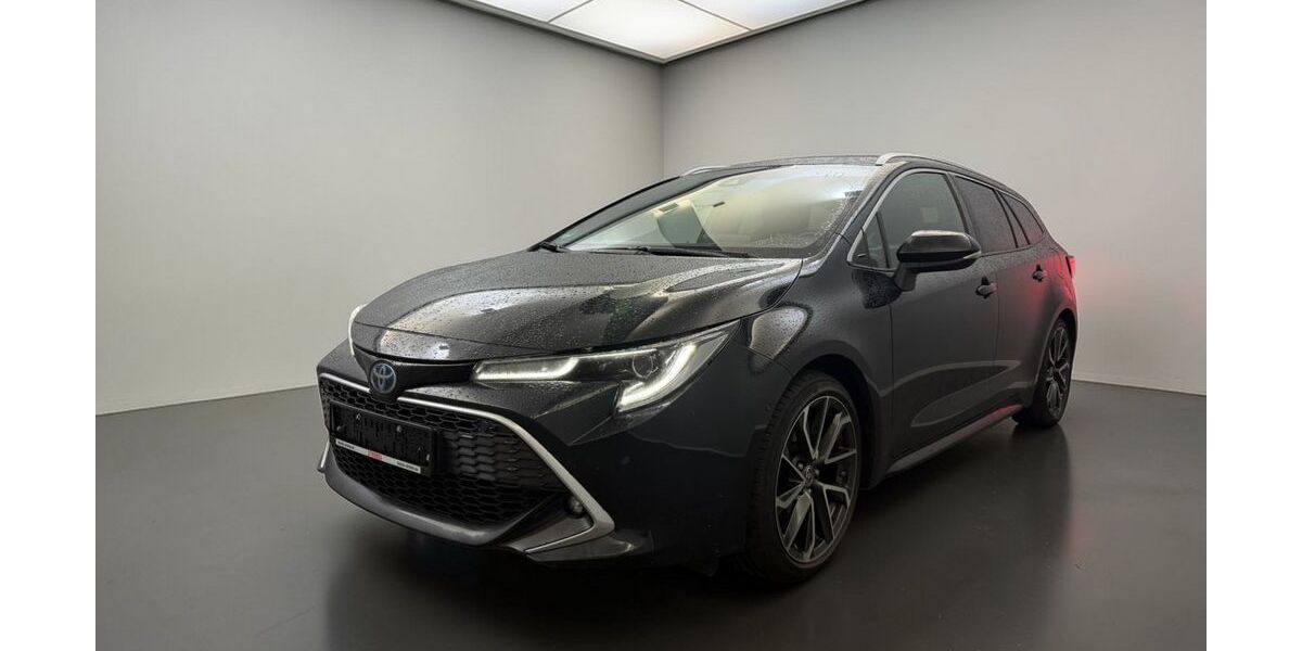 Toyota Corolla 49.500 km 26.899 &euro; Reutlingen / Mittelstadt 72766