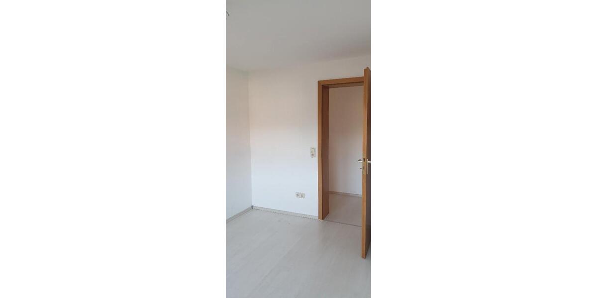 Etagenwohnung Gomaringen - 4 Zimmer, 81 m&sup2;, 850&euro; | Angebot:27605021