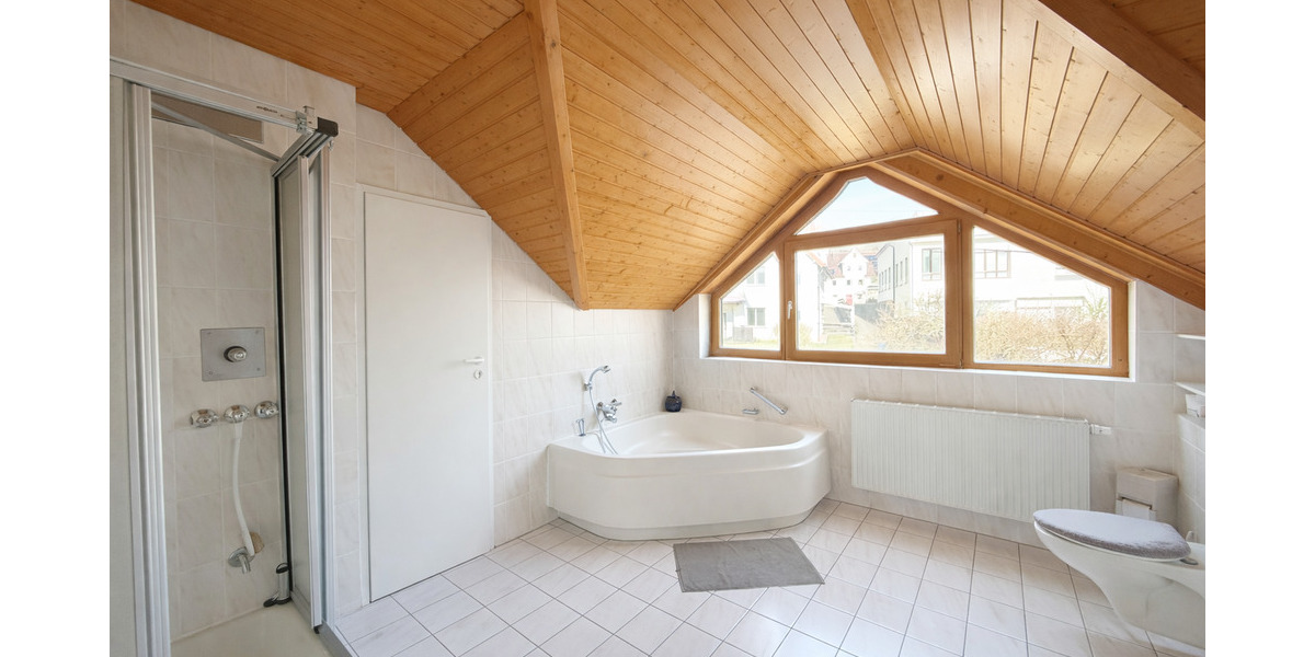 Einfamilienhaus Herrenberg Kayh - 5 Zimmer, 231 m&sup2;, 795.000&euro; | Angebot:25730772