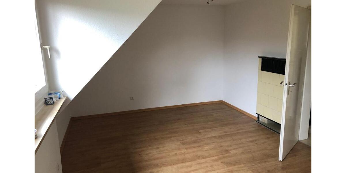 Dachgeschoßwohnung Esslingen am Neckar Brühl - 2 Zimmer, 37 m&sup2;, 152.000&euro; | Angebot:25027231