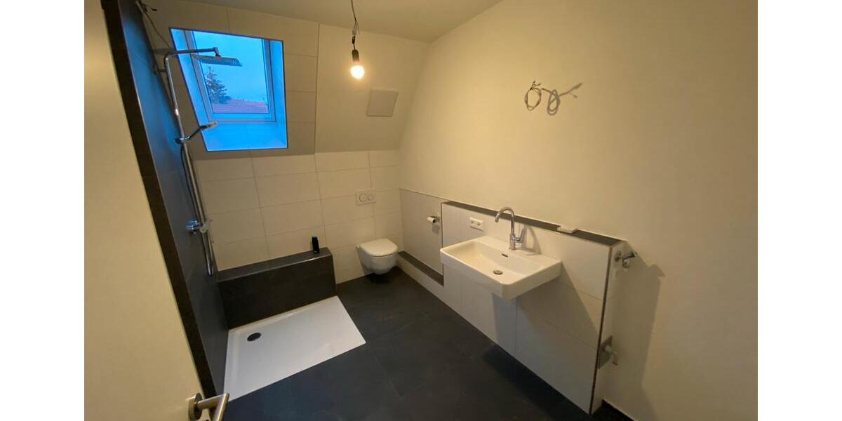 Einfamilienhaus Esslingen am Neckar Hegensberg - 3 Zimmer, 73 m&sup2;, 1.650&euro; | Angebot:25794113