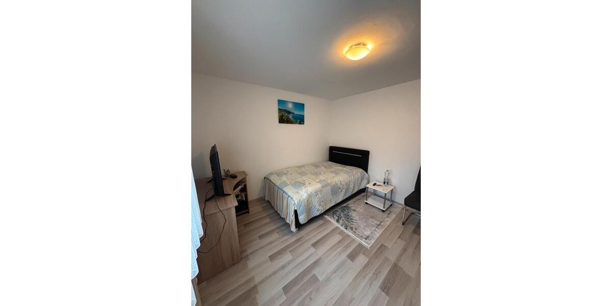 Etagenwohnung Rottenburg am Neckar - 4 Zimmer, 98 m&sup2;, 1.300&euro; | Angebot:25926122