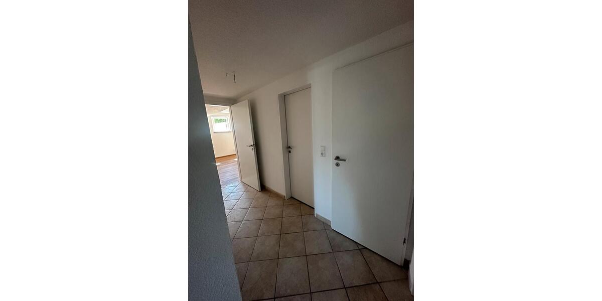 Erdgeschoßwohnung Bisingen - 3.5 Zimmer, 80 m&sup2;, 1.050&euro; | Angebot:26691378