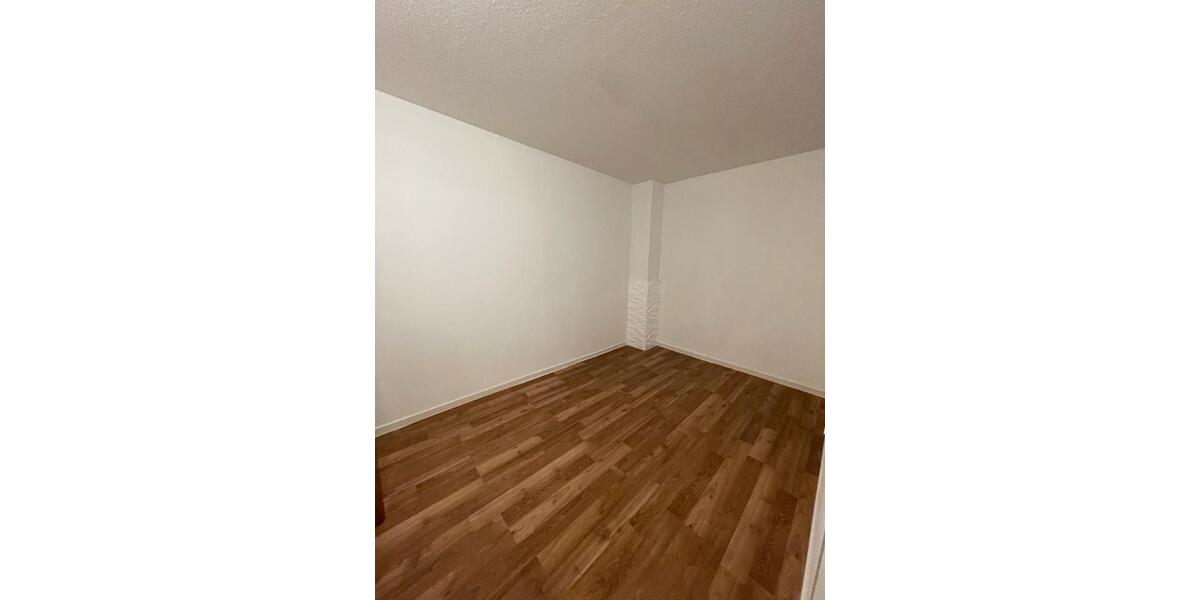 Erdgeschoßwohnung Bad Urach - 2 Zimmer, 75 m&sup2;, 980&euro; | Angebot:27601270