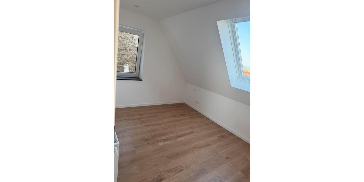 Dachgeschoßwohnung Neustetten - 3 Zimmer, 50 m&sup2;, 725&euro; | Angebot:27616392