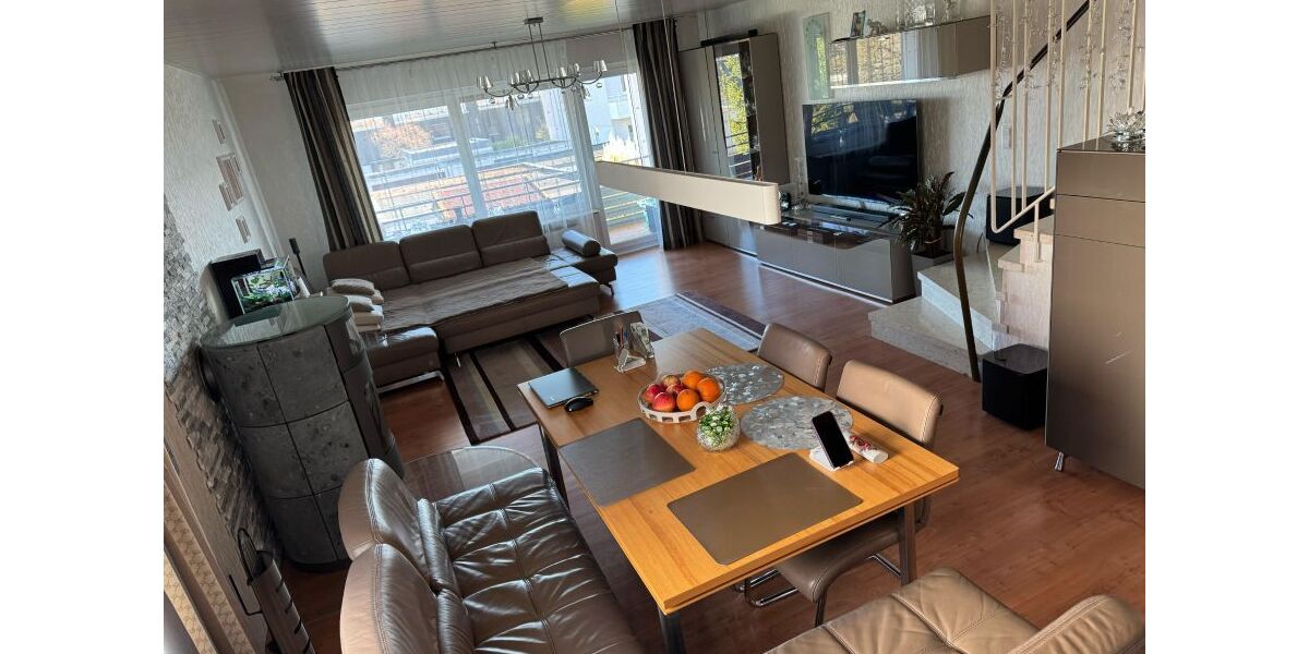 Provisionsfrei* Reiheneckhaus mit Einliegerwohnung von Privat in Herrenberg - Brahmsstraße - Reihenendhaus Herrenberg Herrenberg (Stadt) | Angebot:26973289