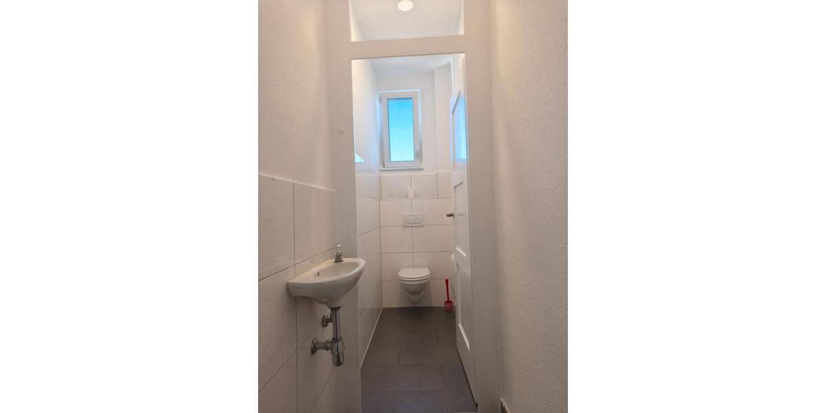 Etagenwohnung Esslingen am Neckar - 4 Zimmer, 105 m&sup2;, 1.200&euro; | Angebot:26039058