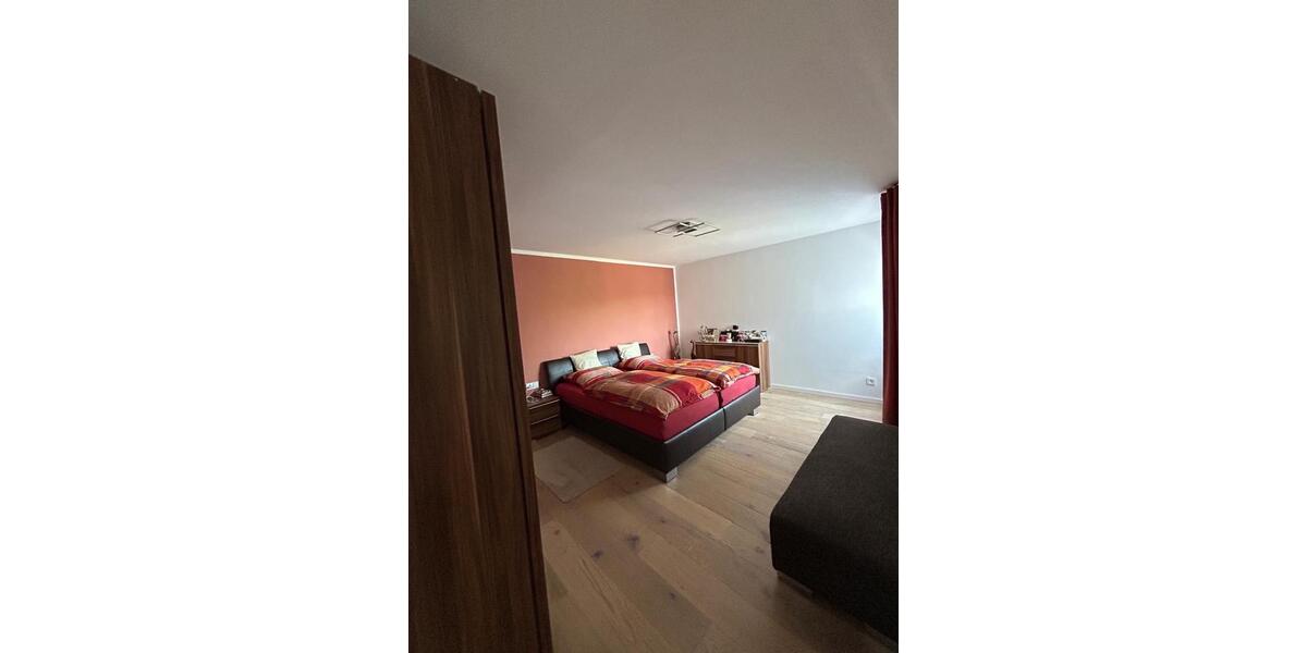 Dachgeschoßwohnung Böblingen Dagersheim - 4 Zimmer, 89 m&sup2;, 350.000&euro; | Angebot:26808287