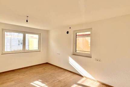 Wohnung Esslingen am Neckar - 4 Zimmer, 89 m&sup2;, 1.395&euro; | Angebot:24730678