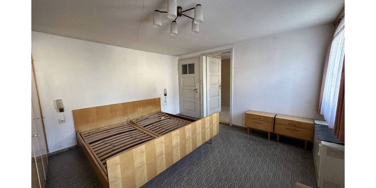 Einfamilienhaus Hirrlingen - 3 Zimmer, 110 m&sup2;, 120.000&euro; | Angebot:26697980