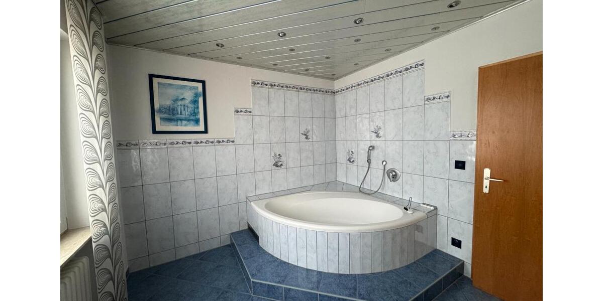 Einfamilienhaus Tübingen Lustnau - 6 Zimmer, 220 m&sup2;, 910.000&euro; | Angebot:26373124