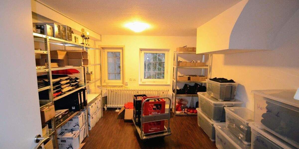 Gewerbeobjekt Herrenberg - 1.300&euro; | Angebot:25780782