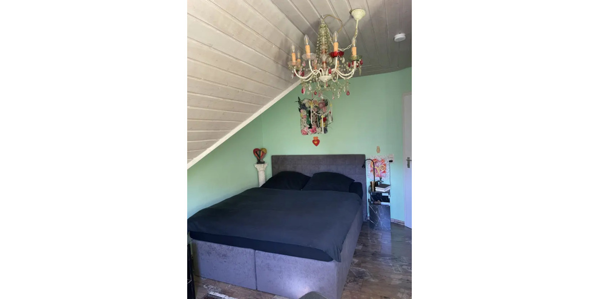 Einfamilienhaus Eningen unter Achalm - 5 Zimmer, 180 m&sup2;, 735.000&euro; | Angebot:25874079