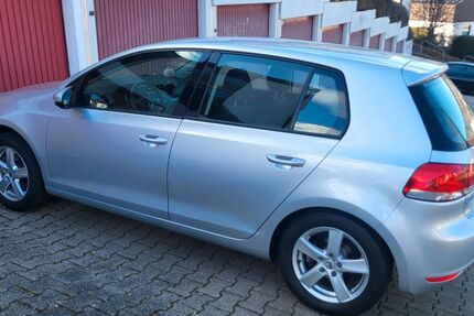 VW Golf 88.000 km 7.900 &euro; Deizisau 73779