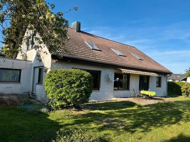 Einfamilienhaus Herrenberg - 3.5 Zimmer, 240 m&sup2;, 576.000&euro; | Angebot:26987397