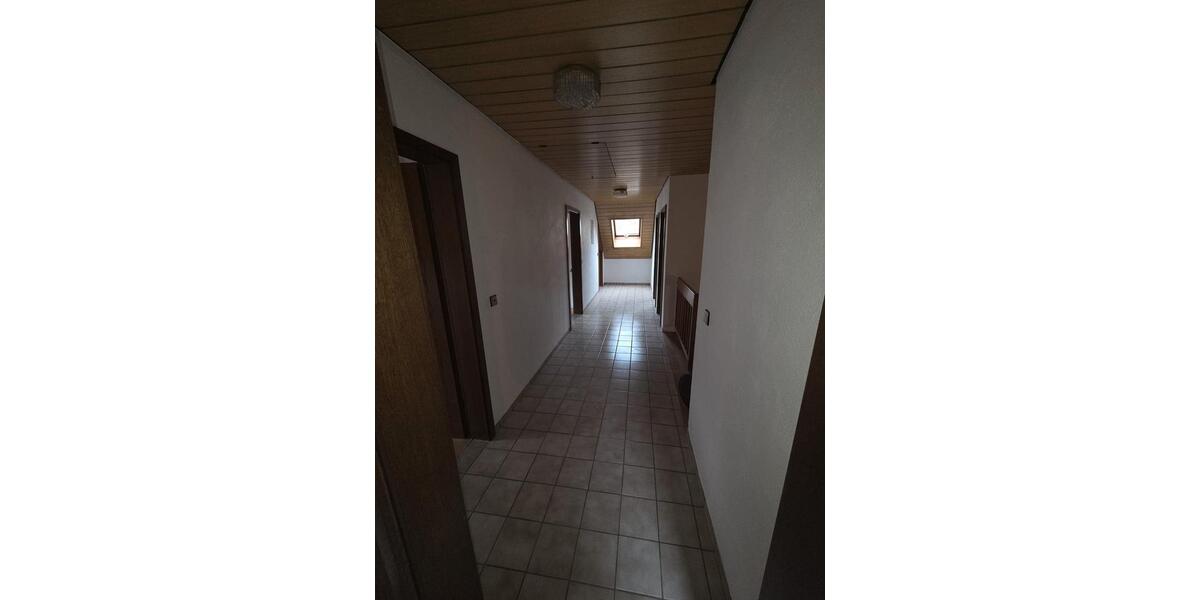 Doppelhaushälfte Gammertingen - 4 Zimmer, 180 m&sup2;, 1.300&euro; | Angebot:26043136