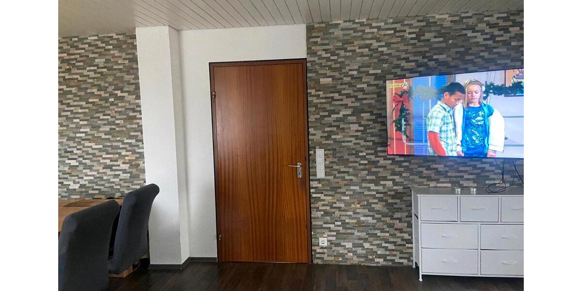 Dachgeschoßwohnung Wernau (Neckar) - 3 Zimmer, 75 m&sup2;, 250.000&euro; | Angebot:23712418