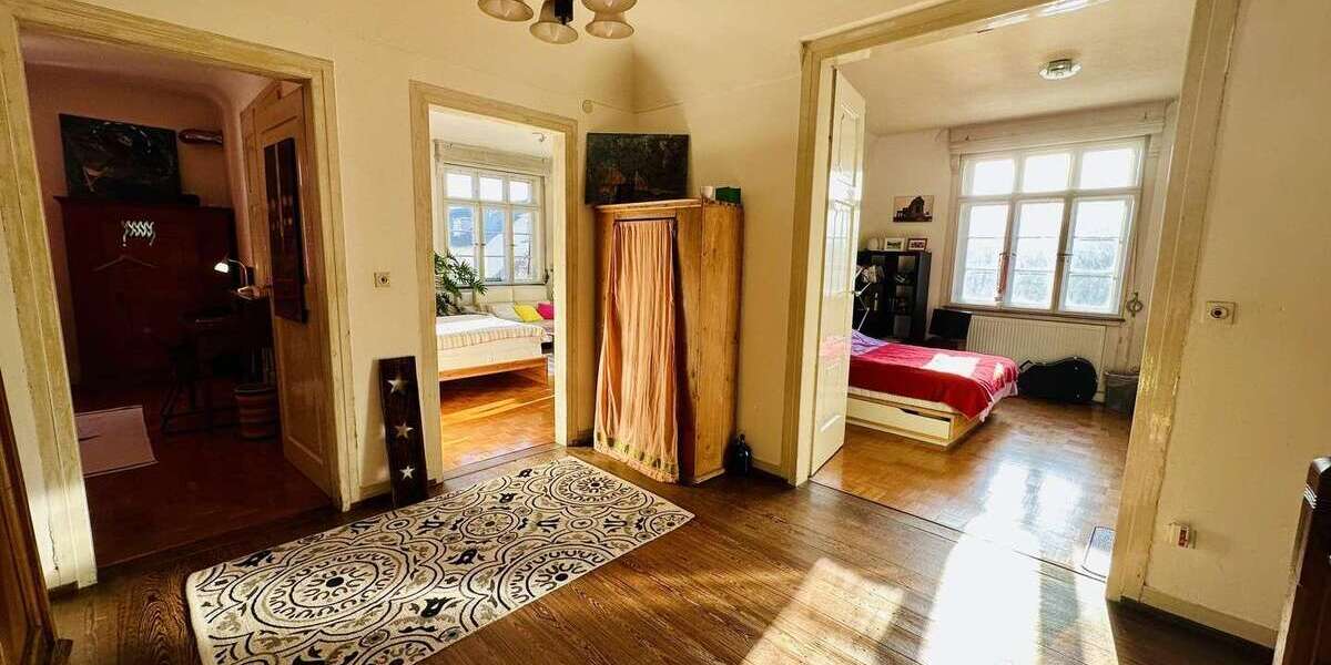 Etagenwohnung Tübingen Lustnau - 7 Zimmer, 217 m&sup2;, 1.080.000&euro; | Angebot:24559043