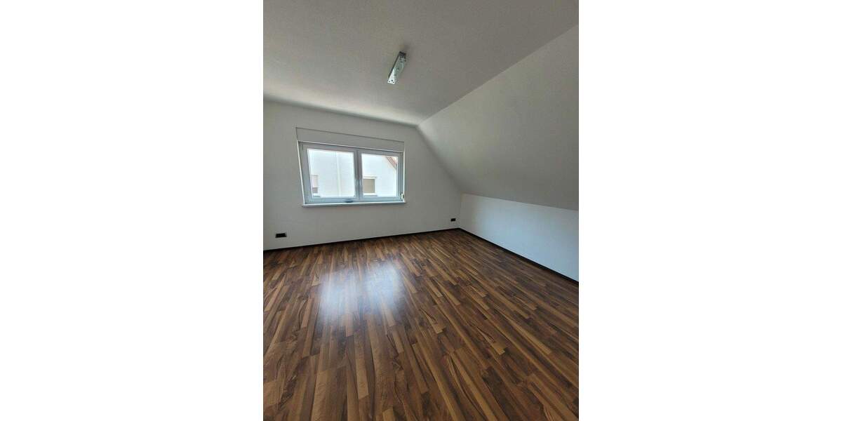 Mehrfamilienhaus, Wohnhaus Ostfildern Scharnhausen - 7 Zimmer, 258 m&sup2;, 990.000&euro; | Angebot:25724178