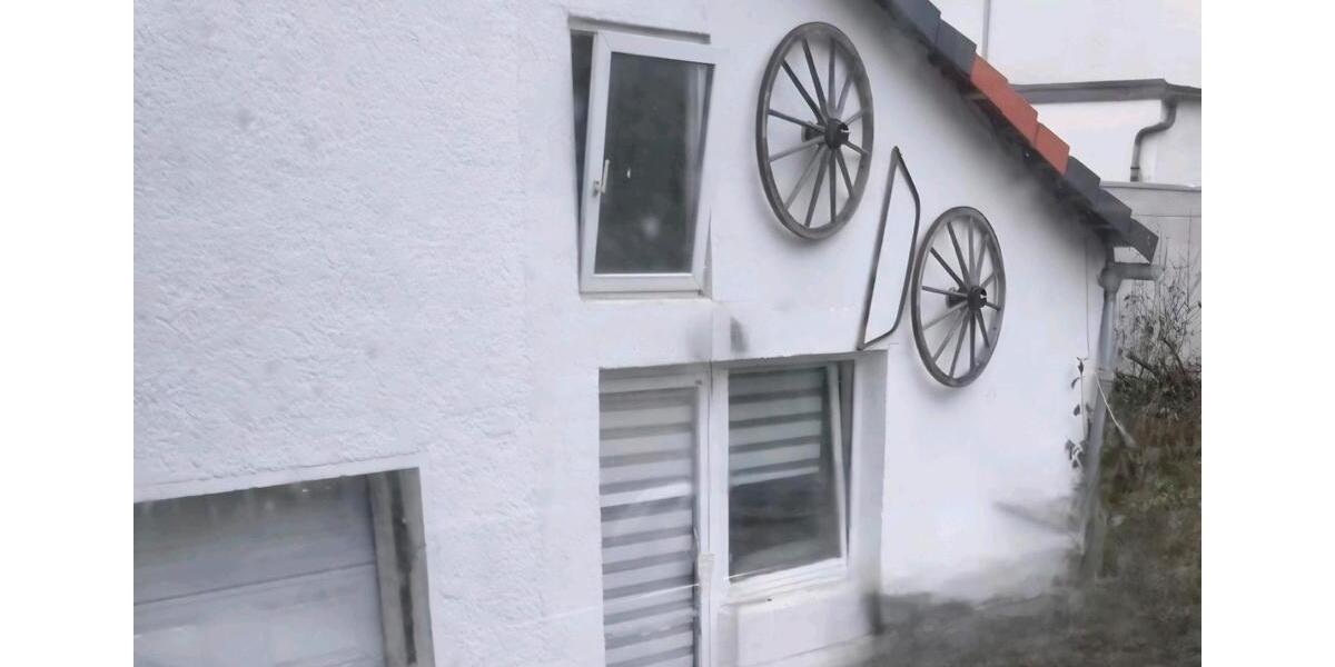 Einfamilienhaus Burladingen - 8 Zimmer, 235 m&sup2;, 305.000&euro; | Angebot:26870748