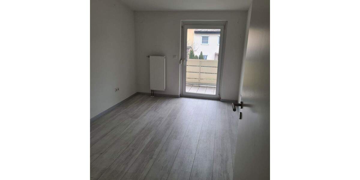 Reihenmittelhaus Pfullingen - 4 Zimmer, 90 m&sup2;, 385.000&euro; | Angebot:25718851