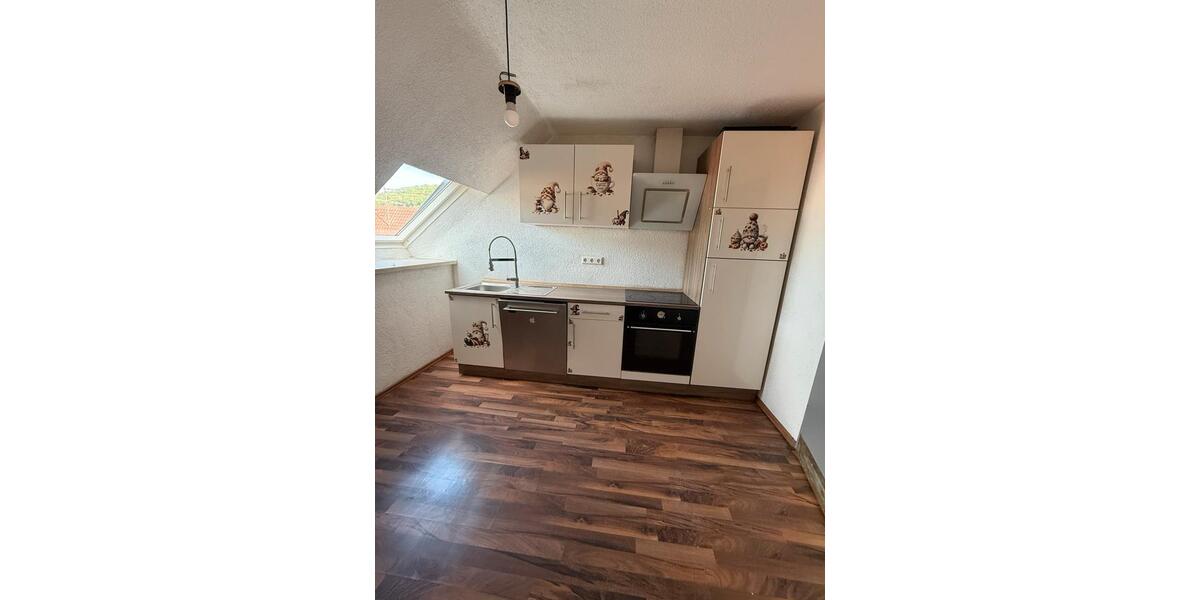 Dachgeschoßwohnung Ofterdingen - 5 Zimmer, 95 m&sup2;, 950&euro; | Angebot:26637754