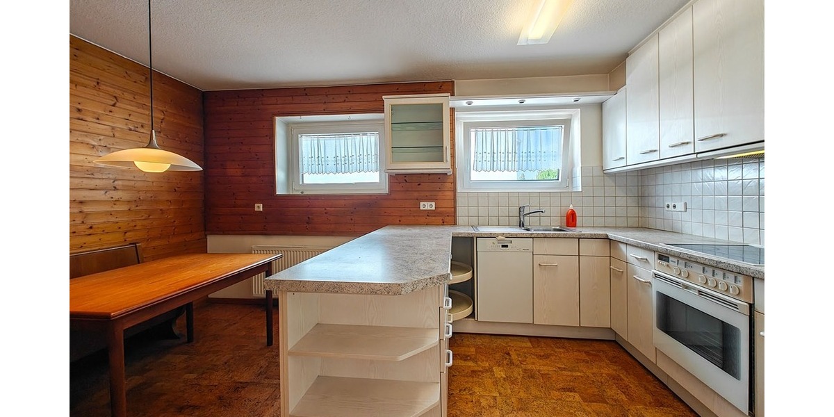 Einfamilien- oder Generationenhaus: 5 Zimmer, 128 m² Wohnfläche auf 635 m² Grundstück - Zweifamilienhaus Bempflingen Kleinbettlingen | Angebot:27513176