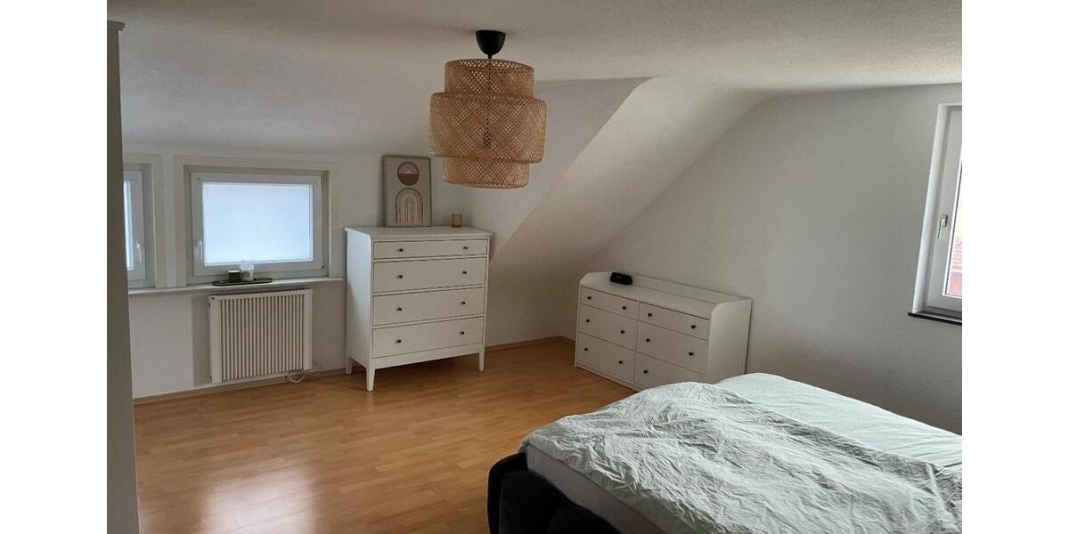 Dachgeschoßwohnung Burladingen - 3 Zimmer, 79 m&sup2;, 580&euro; | Angebot:25404763
