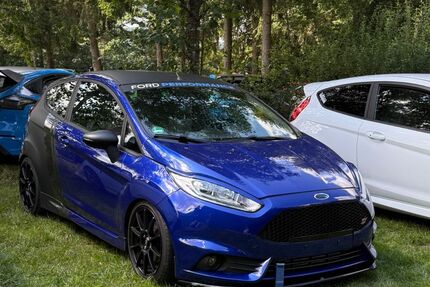 Ford Fiesta 97.000 km 12.000 &euro; Neckartenzlingen 72654