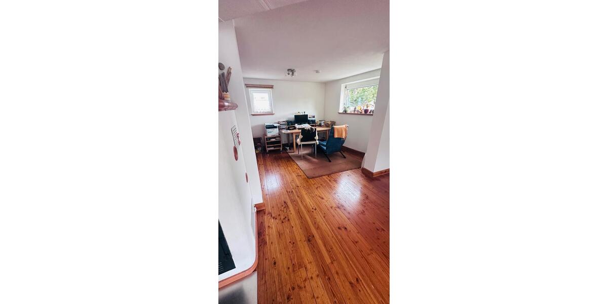 Doppelhaushälfte Erkenbrechtsweiler - 6.5 Zimmer, 155 m&sup2;, 1.700&euro; | Angebot:27617772