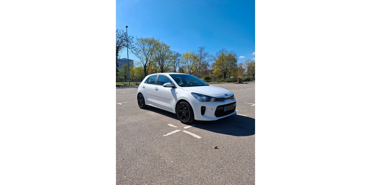 Kia Rio 95.165 km 7.450 &euro; Pfullingen 72793