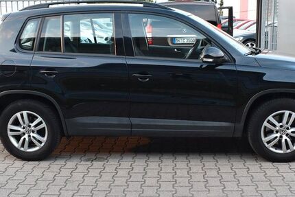 VW Tiguan 40.500 km 11.800 &euro; Altenriet 72657
